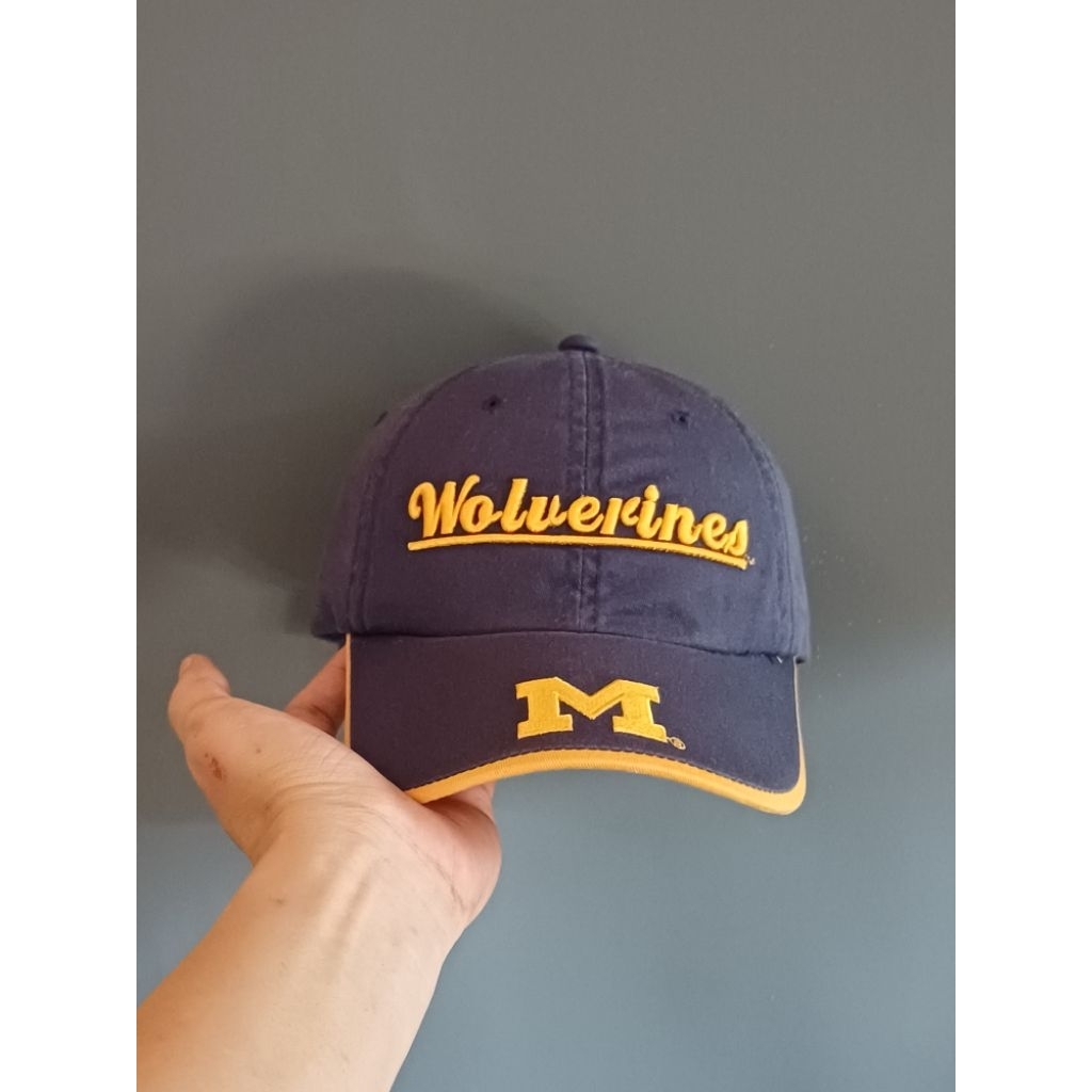 topi vintage starter wolverines second