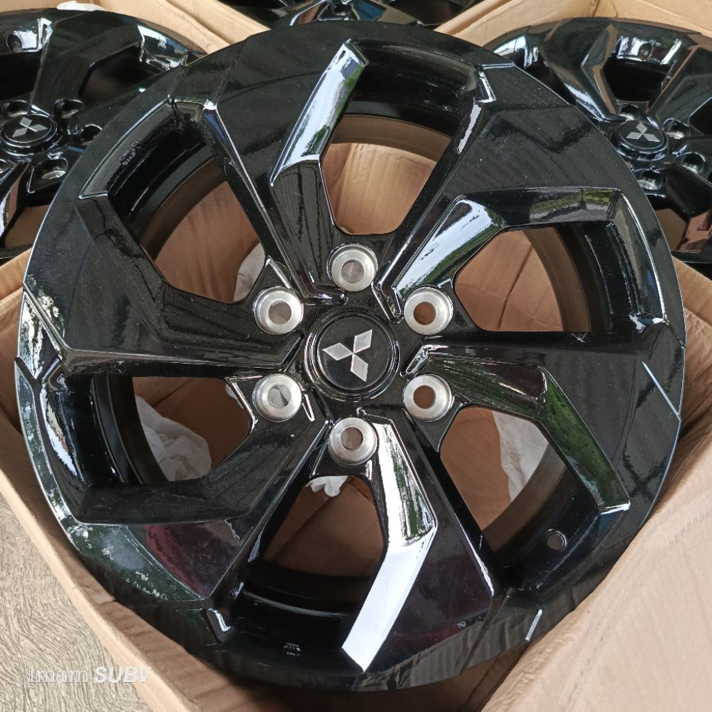 Velg original Pajero Dakar new Black R18 BARU (Bijian/satuan)