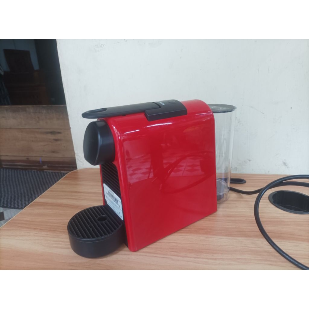 Mesin Kopi Nespresso Essenza Mini