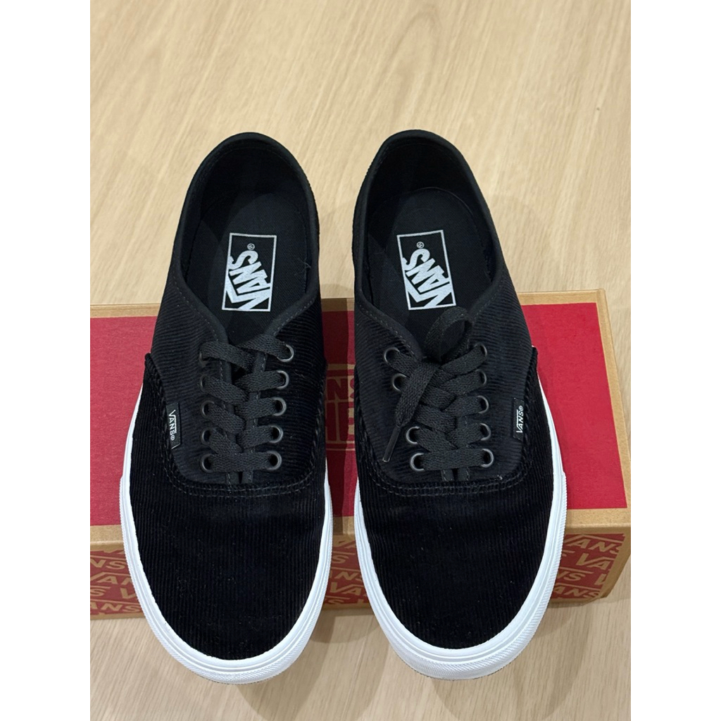 VANS Authentic Corduroy, kondisi 99% ukuran 41, second kondisi terbaik