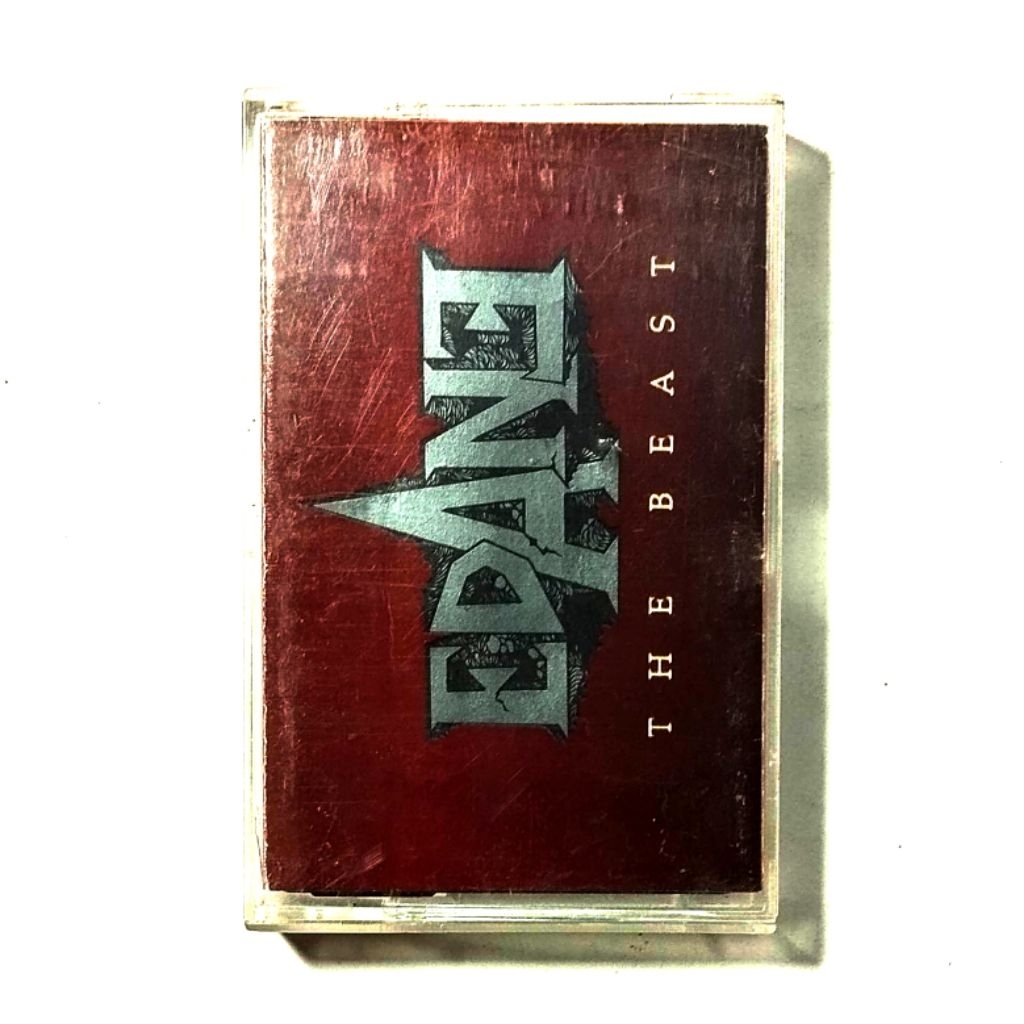 kaset pita edane the beast