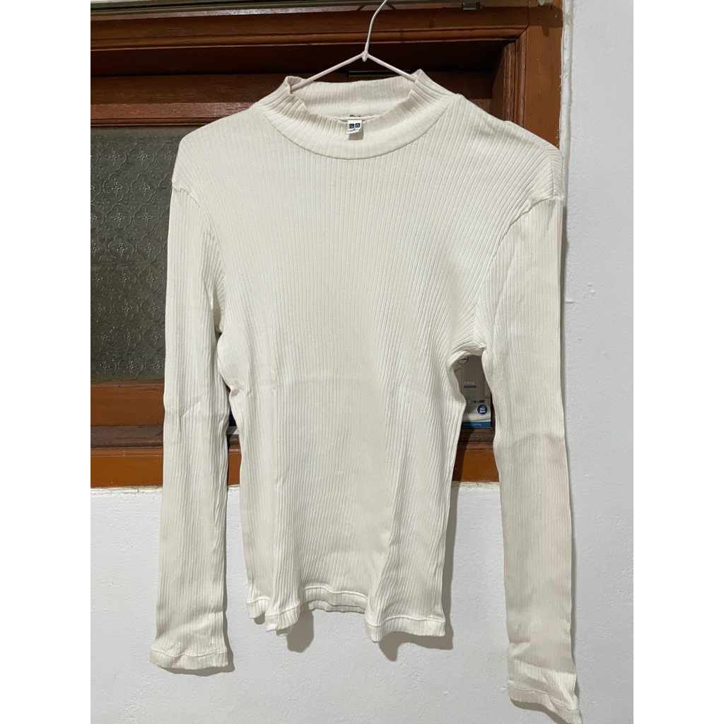 Preloved Uniqlo Manset Inner Broken White