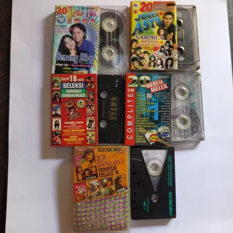 kaset seleksi dangdut campuran