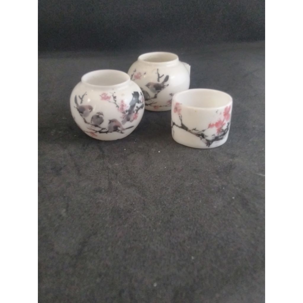 Tempat Pakan Burung Kecil / Cepuk