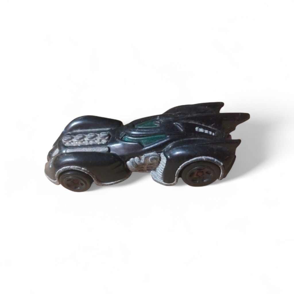 mainan mobil batman