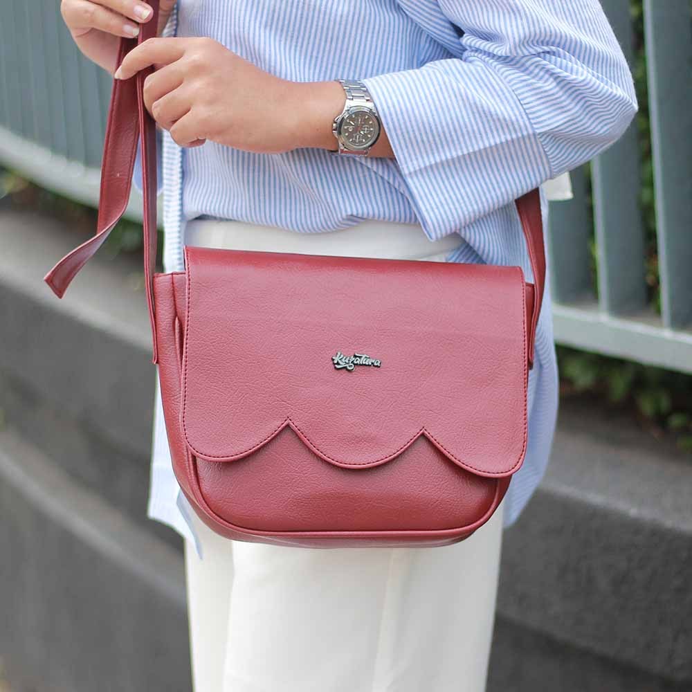 Tas Selempang Wanita Maroon | Sling Bag Wanita Synthetic | Tas Wanita Harian