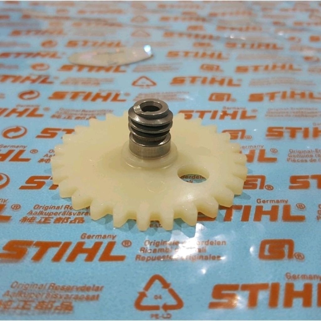 Worm Gear Gigi Pompa Oli Senso MS-381 STIHL ORIGINAL