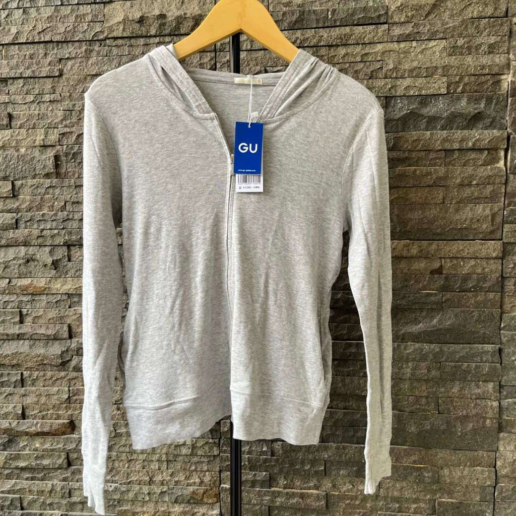 [NEW] GU Global Uniqlo Hoodie Zipper Grey Jaket Resleting Abu-abu Kupluk Katun Halus