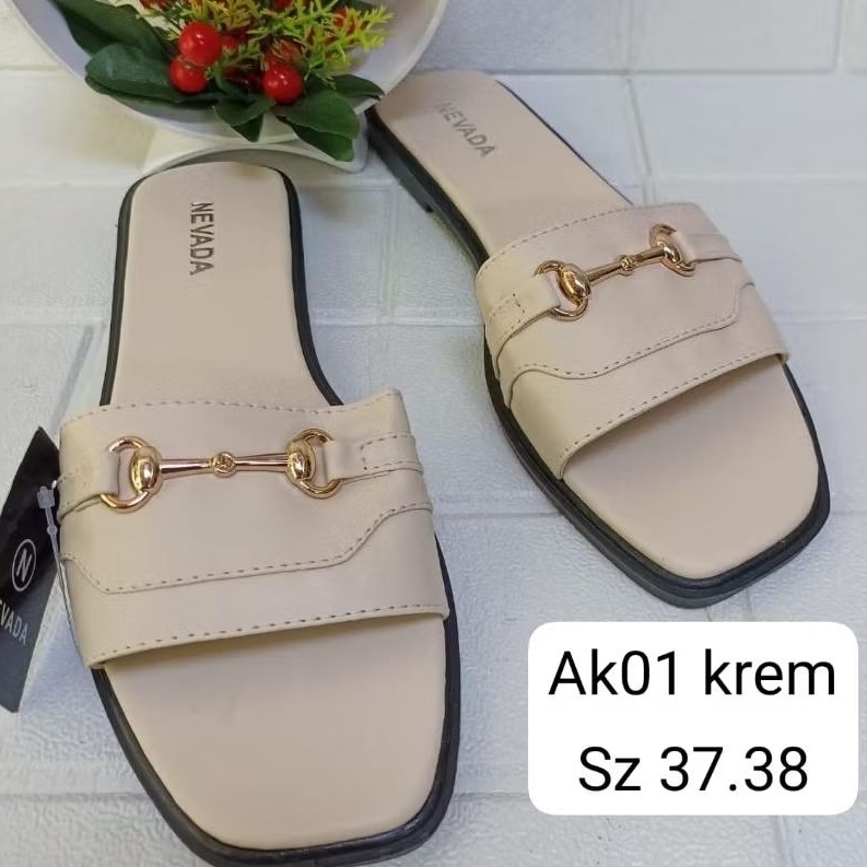 Sandal Teplek Wanita Nevada