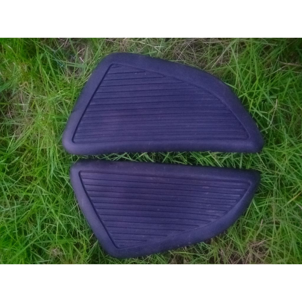 KARET PANEL TANGKI YAMAHA L2G L2S L2 G L2 S KARET LOGO TANGKI YAMAHA L2G L2S