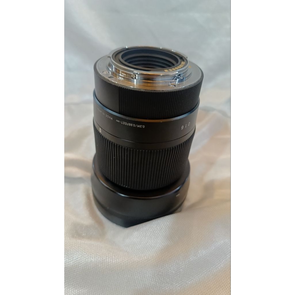 lensa sigma 30mm f1, 4 DN DC for canon