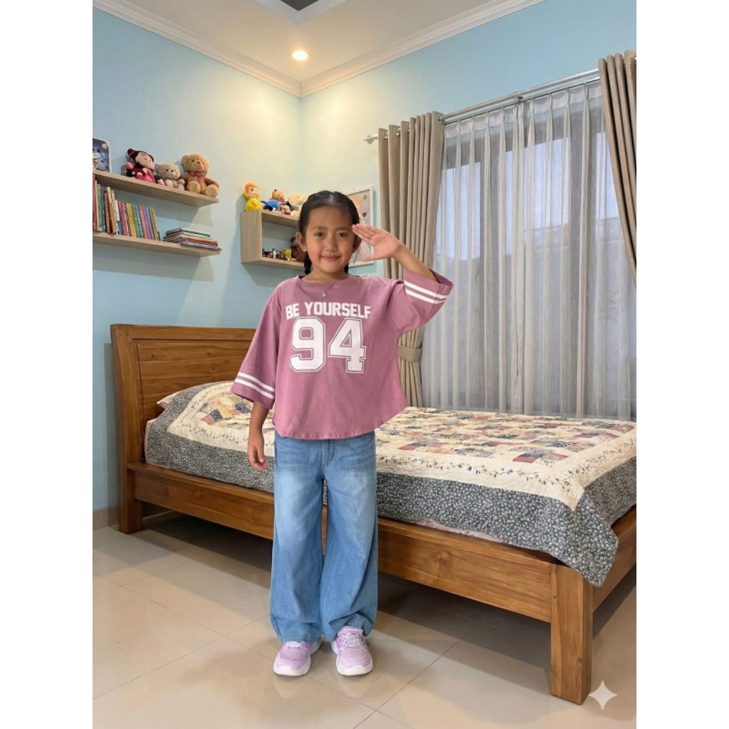 Stelan Anak Kaos Crop top 94, Celana Jeans Buggy Terbaru