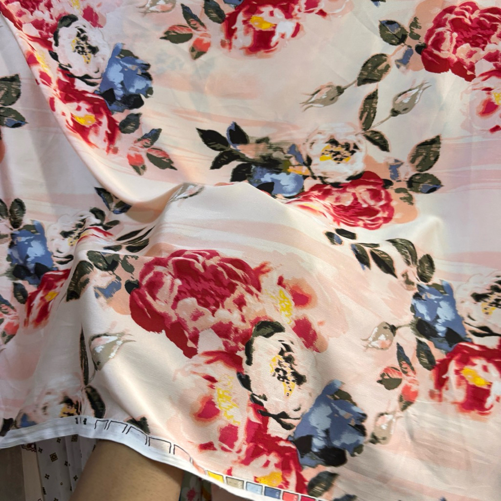 [PREMIUM] Kain Satin Silk Motif Bunga Mawar Floral Bahan Silk Satin Meteran Mewah Lembut Untuk Gamis