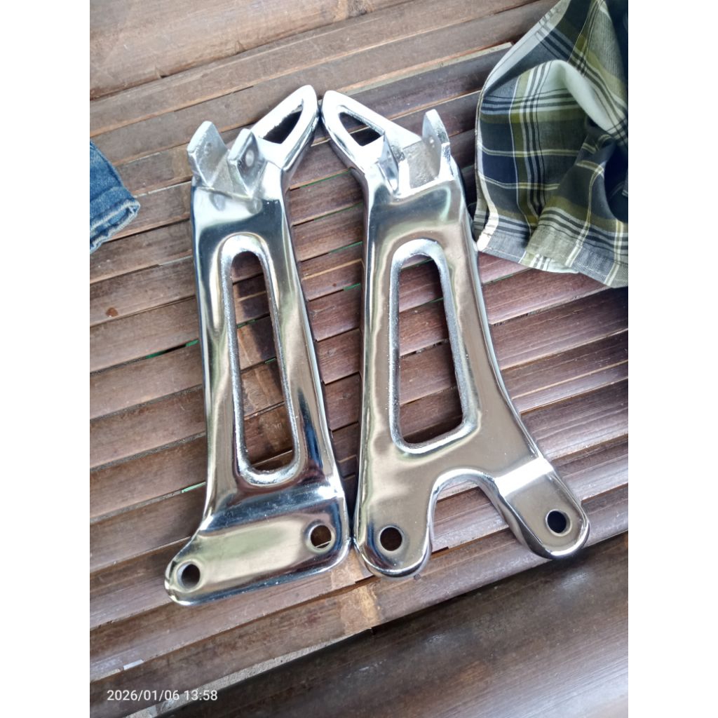 Step Dudukan Belakang RX King chrome, Foostep RX King Chrome Power RX King Chrome Pijakan Kaki Belak