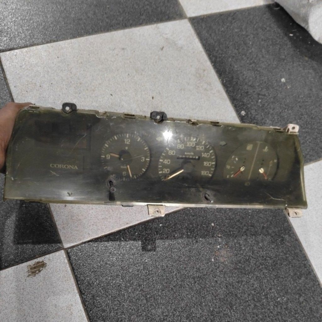 speedometer toyota corona tt 1981 ori