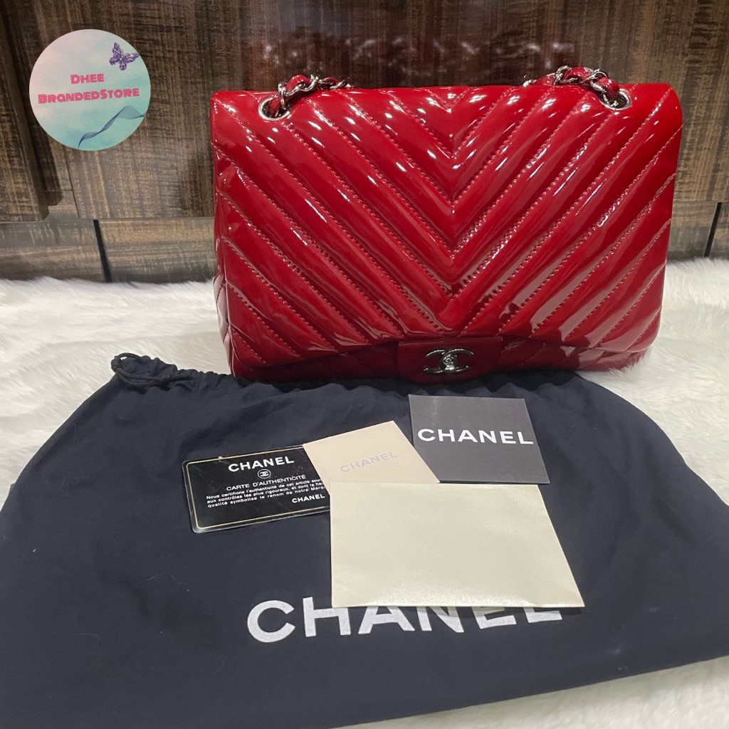 Rarely used Chanel Red Patent Leather Chevron Jumbo Classic Single Flap Bag