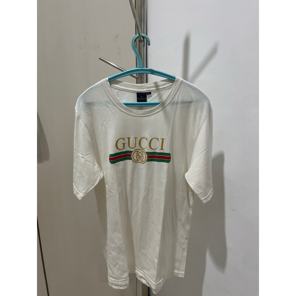Kaos Putih Gucci Style Logo Stripe – Preloved