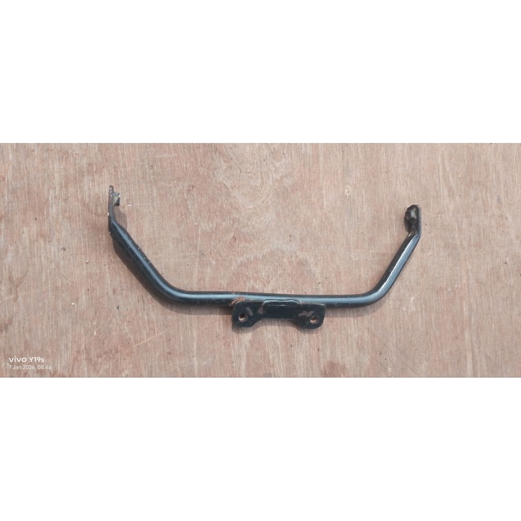 Breket Pangkon Dudukan Sayap Tangki Megapro Mono Original Copotan Motor