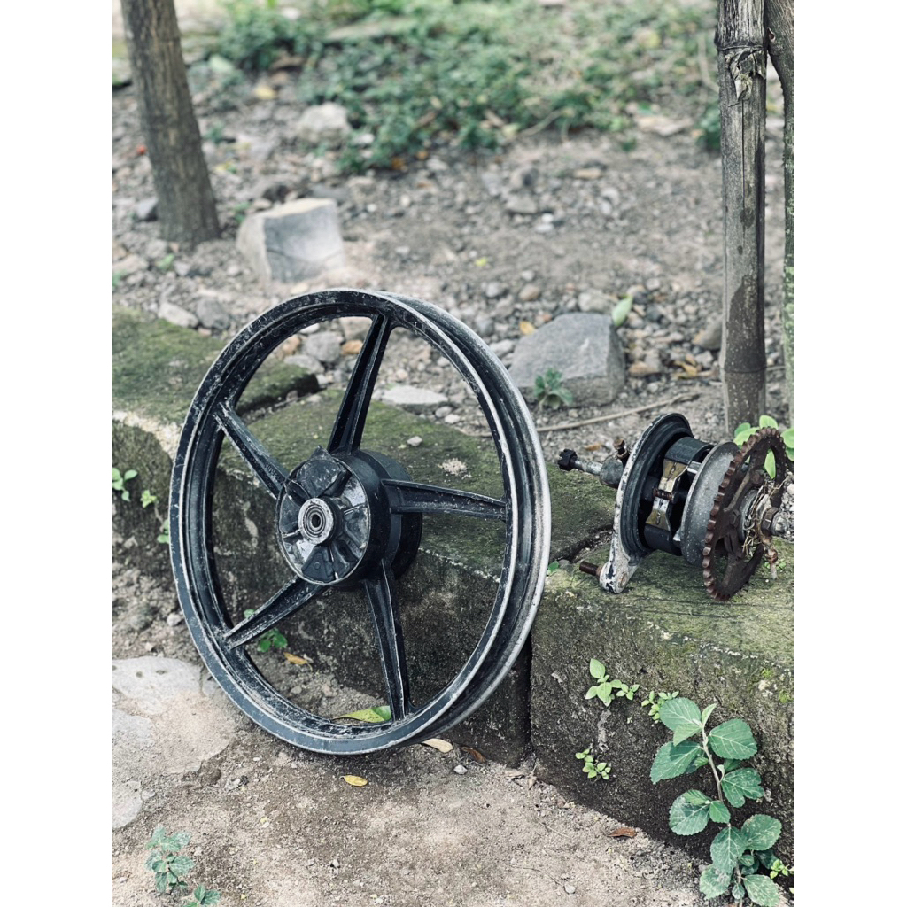fulset velg belakang palang 5 supra 125 kharisma revo