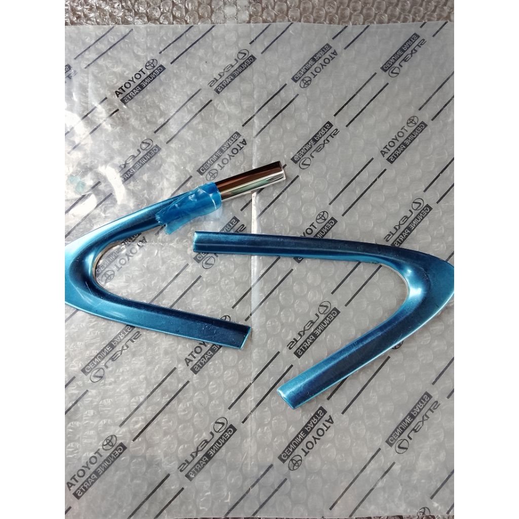 Lis chrome Segitiga pilar spion Avanza Xenia All New Veloz original