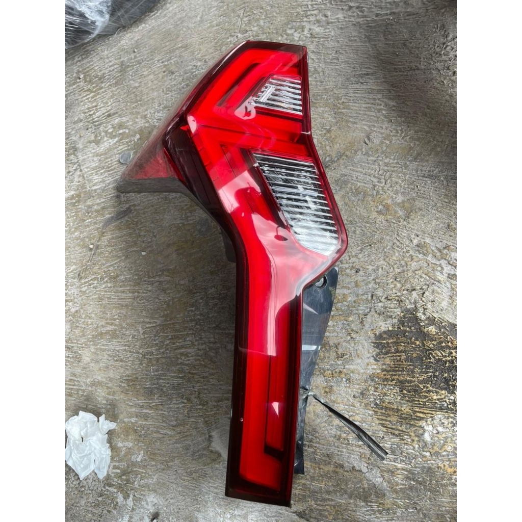 Stoplamp Lampu Belakang All New Pajero Sport 2021 2022 2023 2024 (Kiri) Copotan