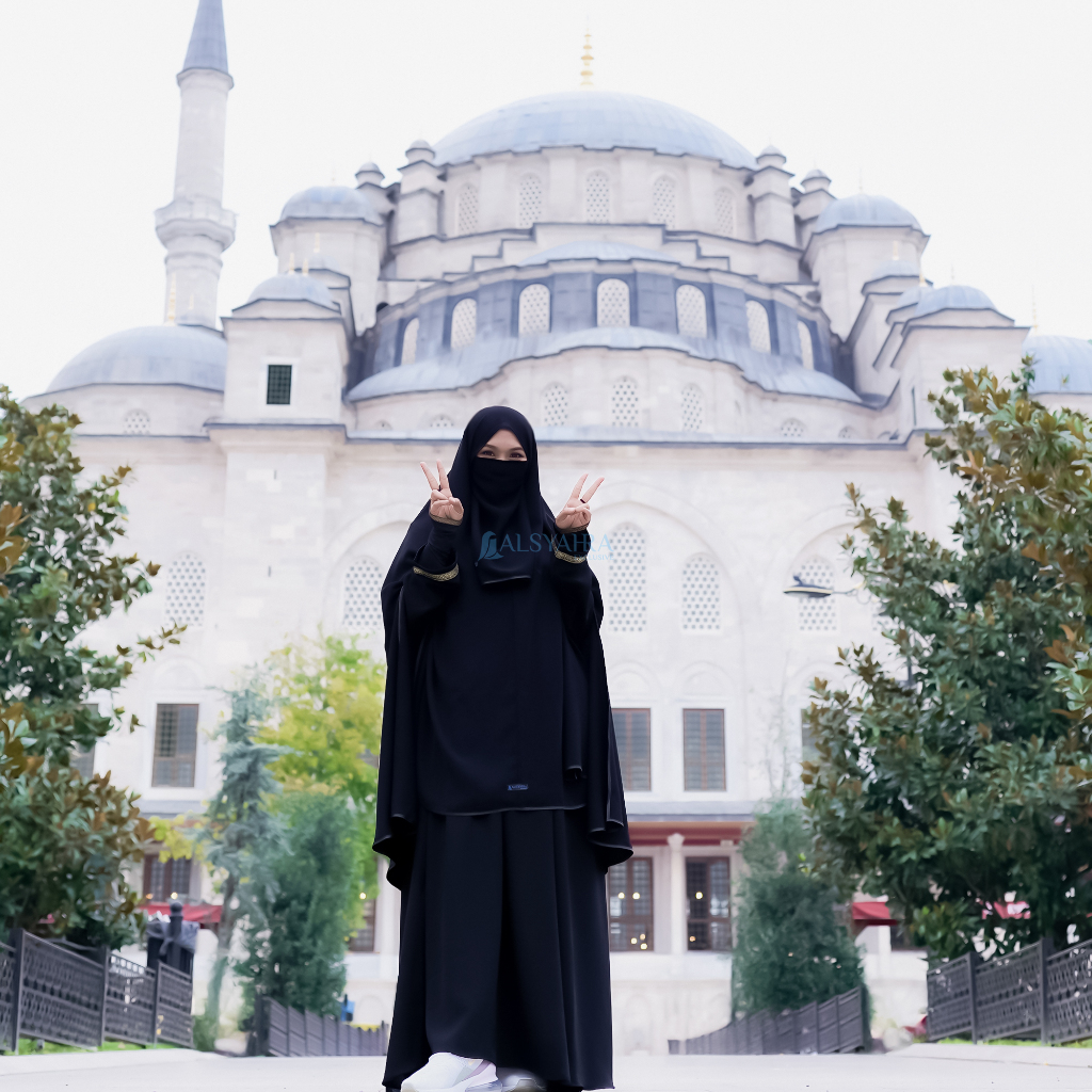 Alsyahra Exclusive Set Khimar Syari Handsplit Bisban List Hitam Non Pad Cadar Soft Jetblack