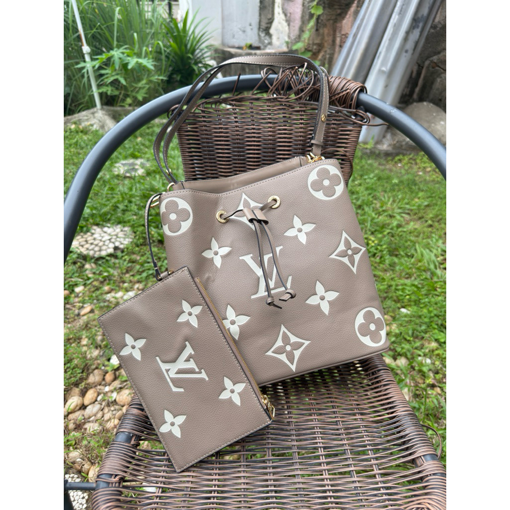LV NeoNoe MM Bucket Bag Bicolor Monogram Empreinte Cream Preloved
