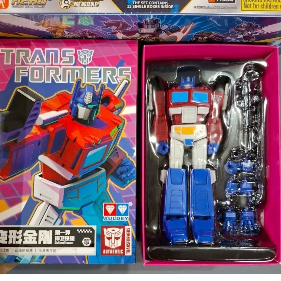 AAE auldey Transformers Optimus Prime Figure
