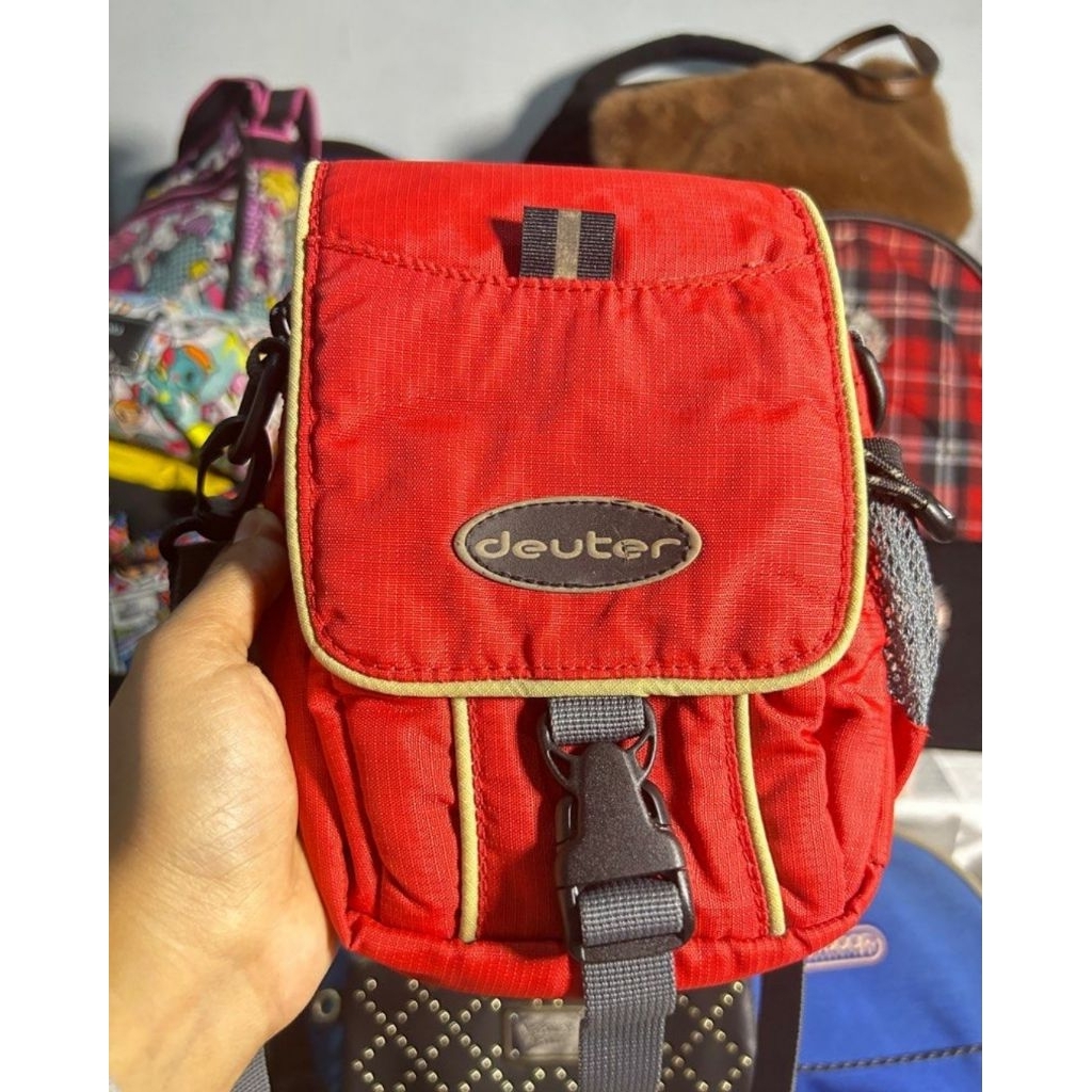 Deuter Sling Bag Merah