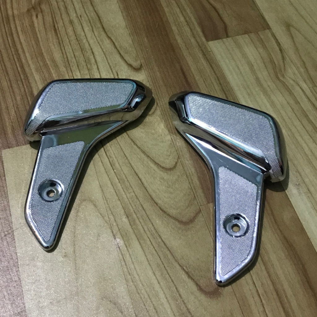 FOOTREST CHROME ORIGINAL VESPA SPRINT PRIMAVERA 3V IGET (BEKAS)