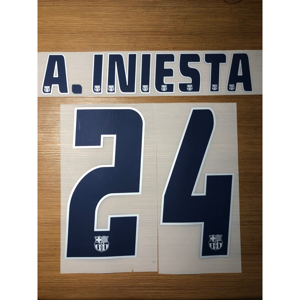 NAMESET A.INIESTA BARCELONA AWAY 2004-2006