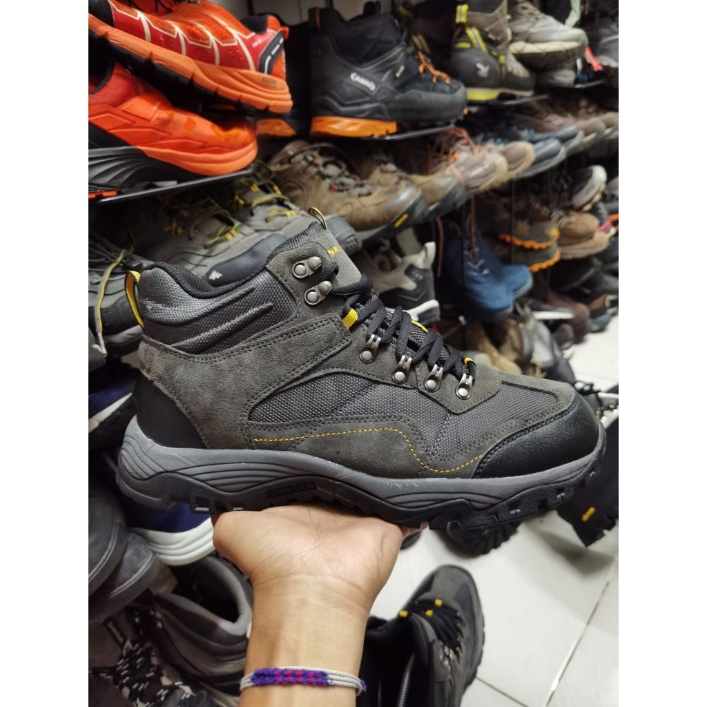 Skechers Size 45 Waterproof Sepatu Hiking Gunung Trail Run