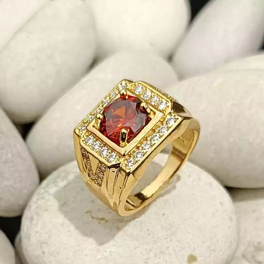RUPBY / Cincin Pria Warna Kuning Emas Diamond Ruby King Saphire