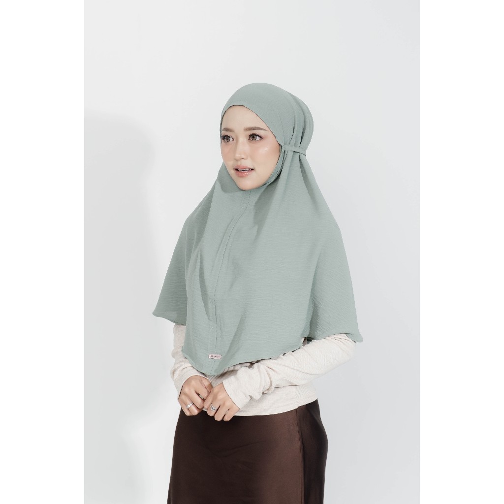 Laniya - Maysa ( Hijab Bergo Cringkle Green Sand)