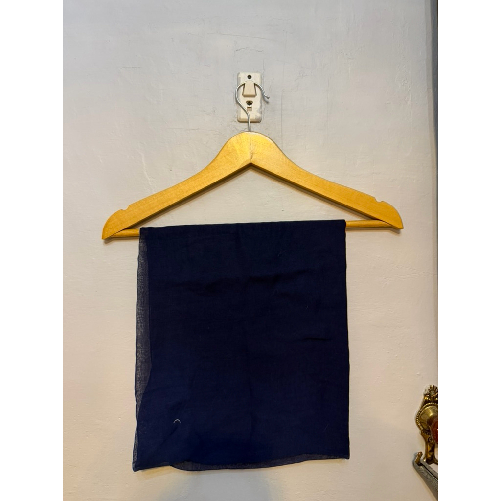 jilbab polos segi empat navy lagi