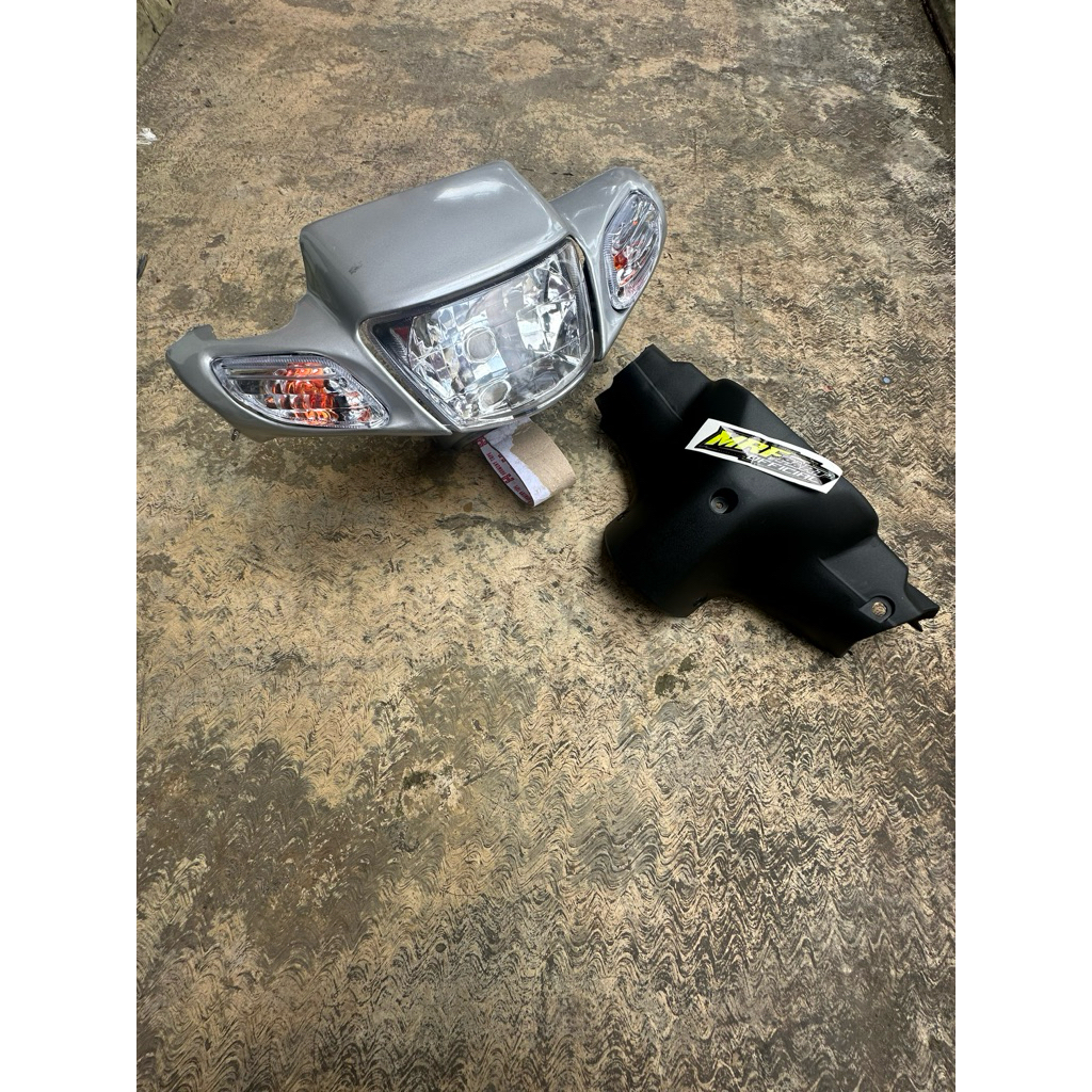 Batok fiz R  Set reflektor sein +batok belakang yamaha fiz r warna silver