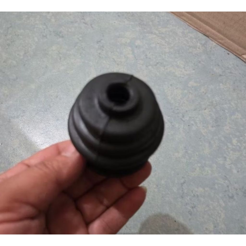 Boot karet tongkat perseneling atas Mitsubishi Kuda Bensin 4G18 4D56