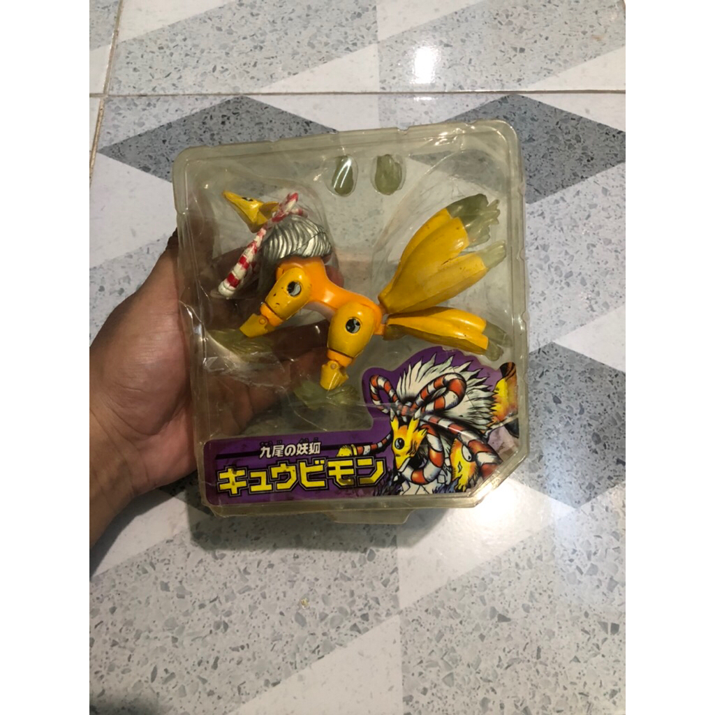 Mainan jadul digimon dreal kyubimon bootleg