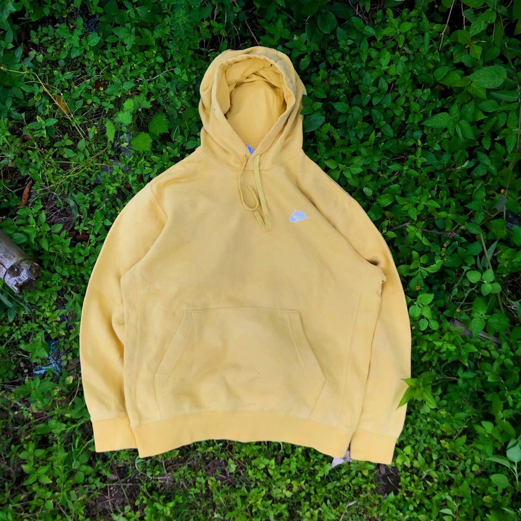 HOODIE NIKE SWOOSH SMALL LOGO BORDIR YELLOW.