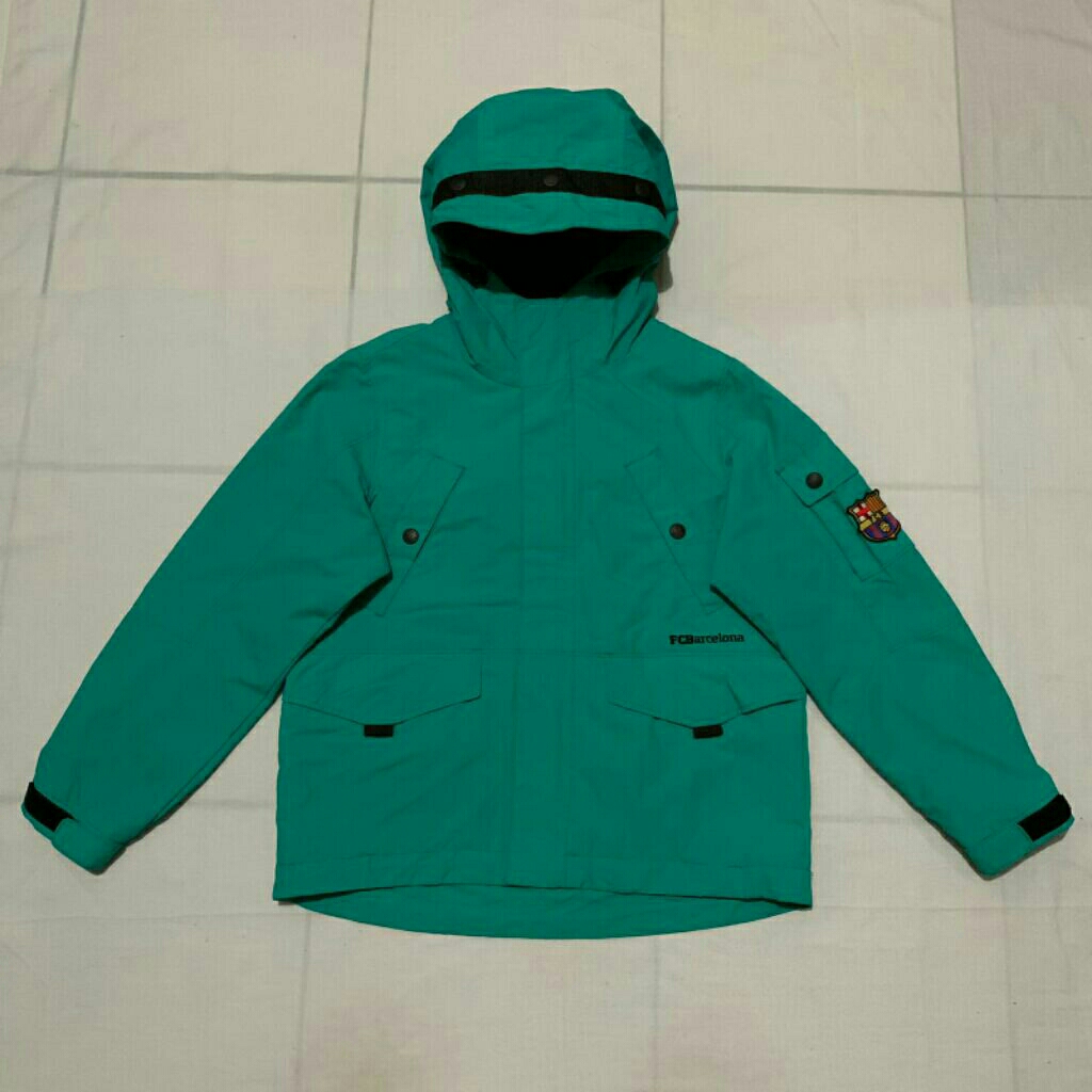 JAKET ANAK OFFICIAL PRODUCT OF BARCELONA FC