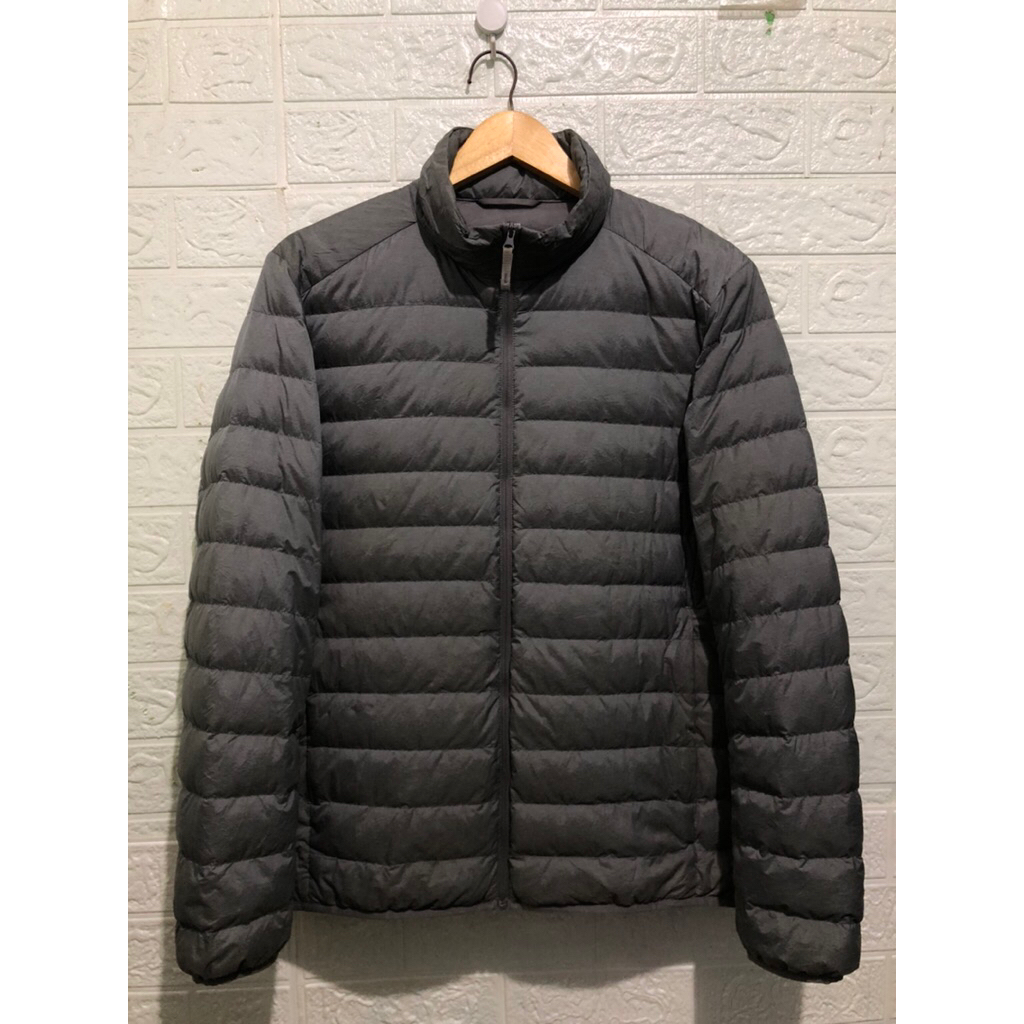 UNIQLO ultralight down long neck jaket abu charcoal M