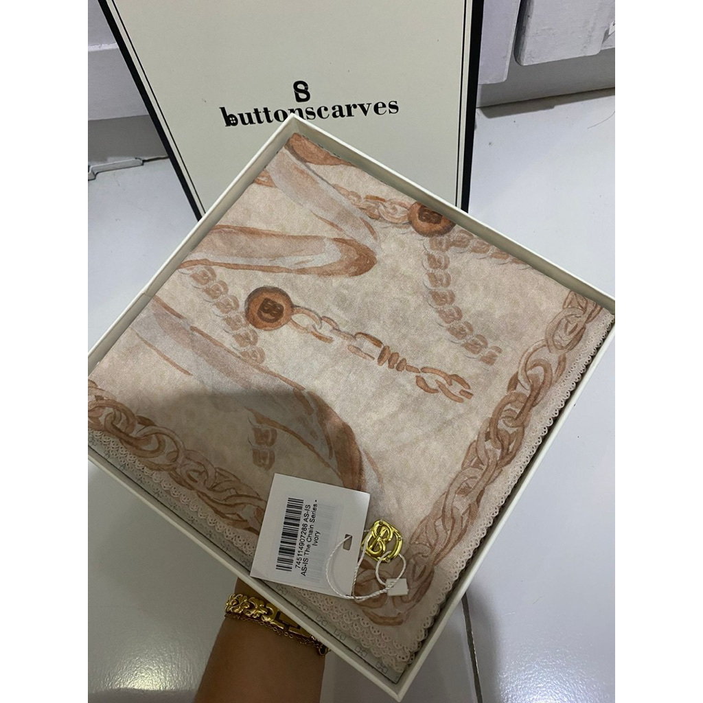 Buttonscarves Chain 1.0 - Ivory (New - Box Pengganti) WHS 2025