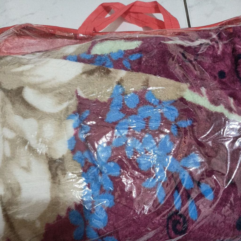 SELIMUT BULU HALUS SRH 140*200cm (KEMASAN TAS)