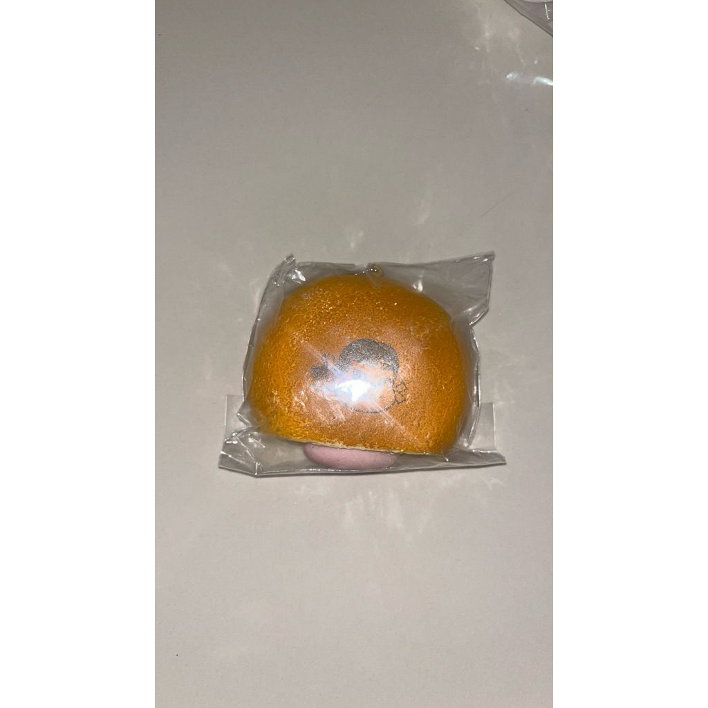 SQUISHY SALE pekochan cream bread