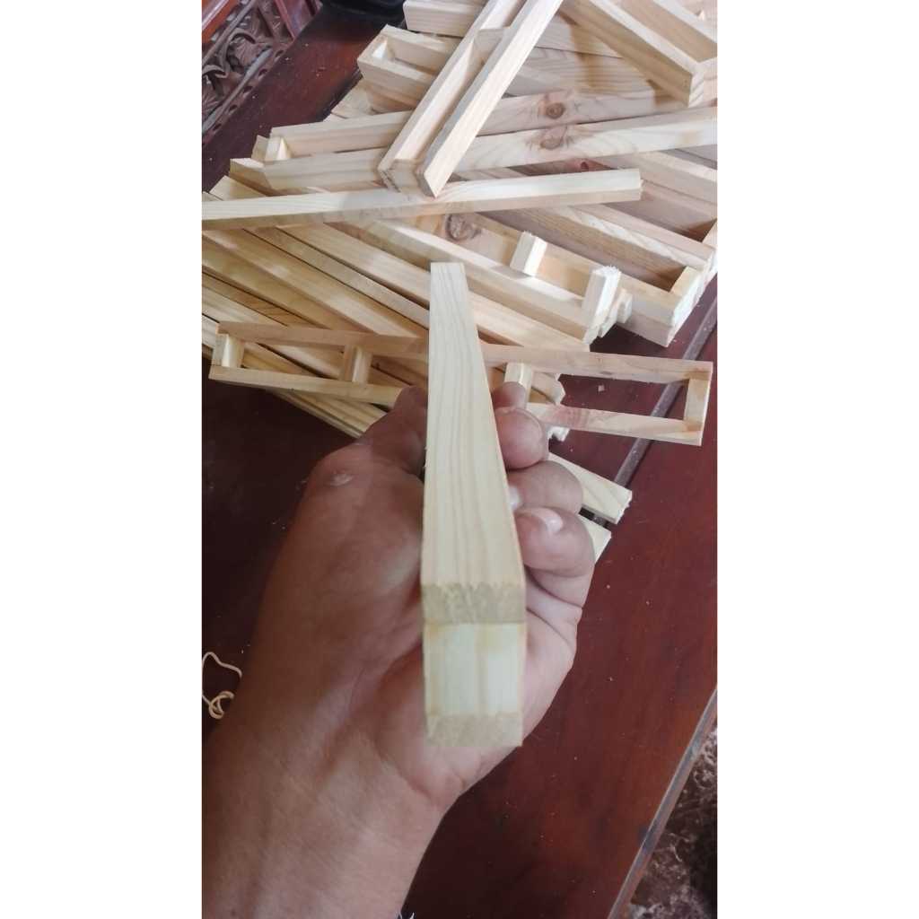 sasis miniatur truk oleng ukuran 30cm x 3cm bahan kayu jati belanda