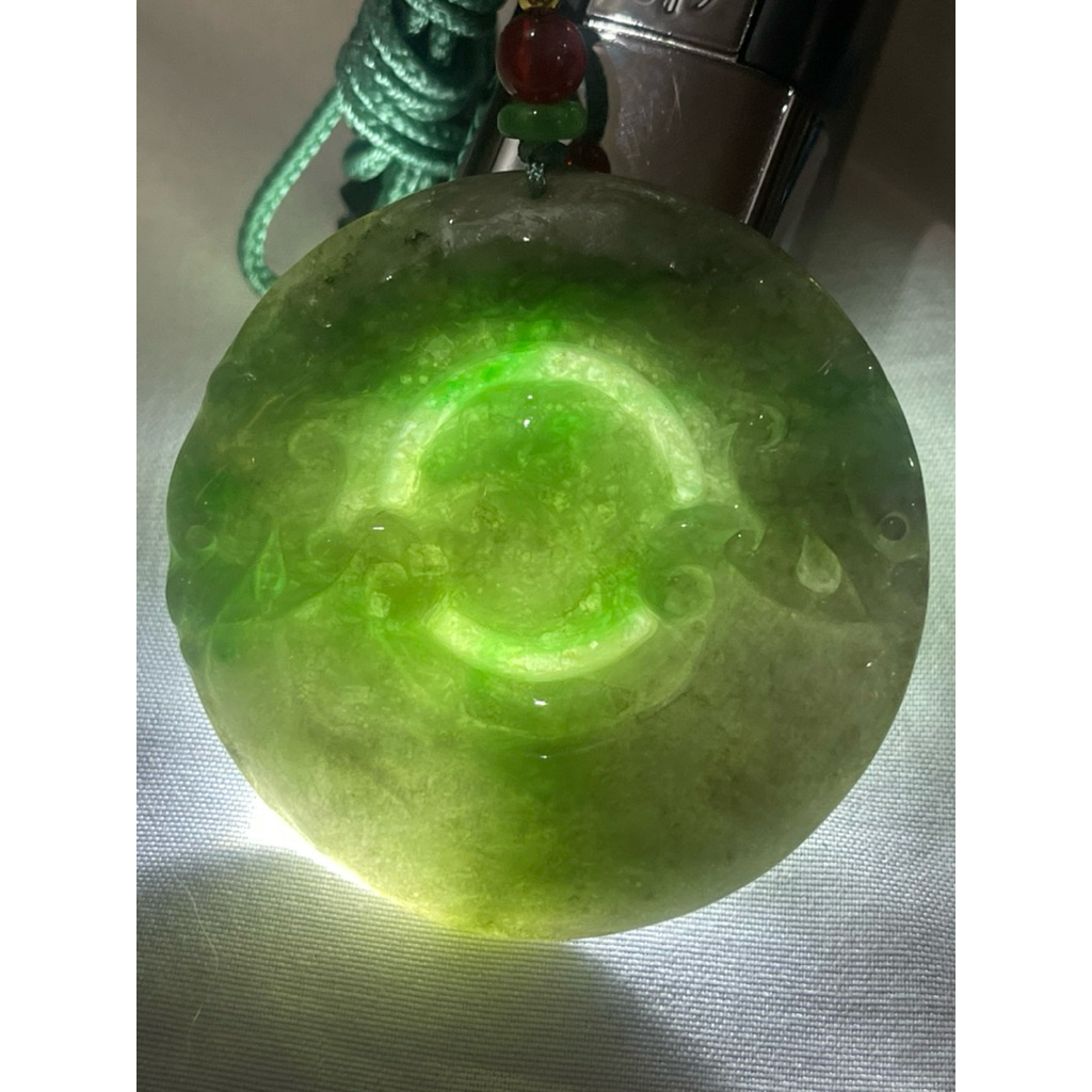 Liontin Giok Burma tipe A