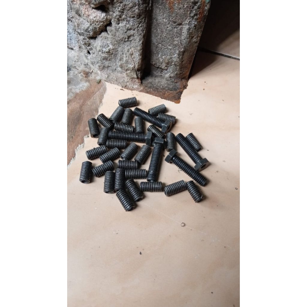 bos sok drat baut doll