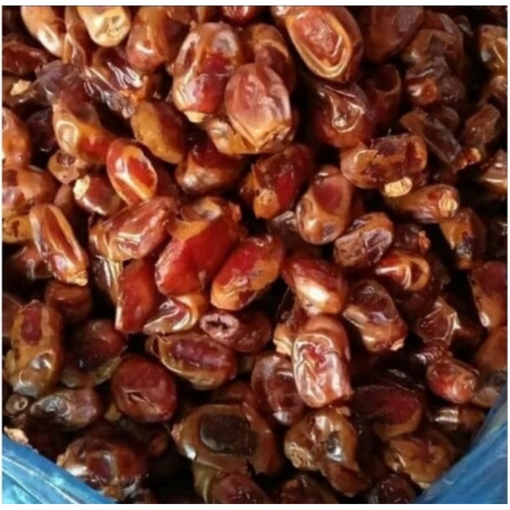 Kurma khalas sa'ad 1kg  / kurma khalas 1 kg  / kurma khalas saad 1kg murah / khalas 1kg