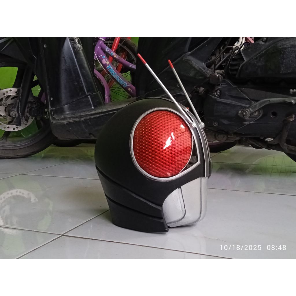 Helm cosplay Kamen Rider Black RX