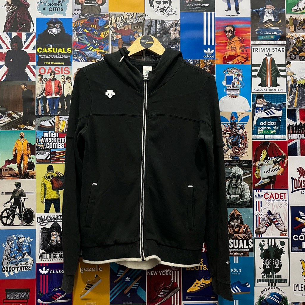 Sweater / Hoodie / Vintage / Second / DESCENTE